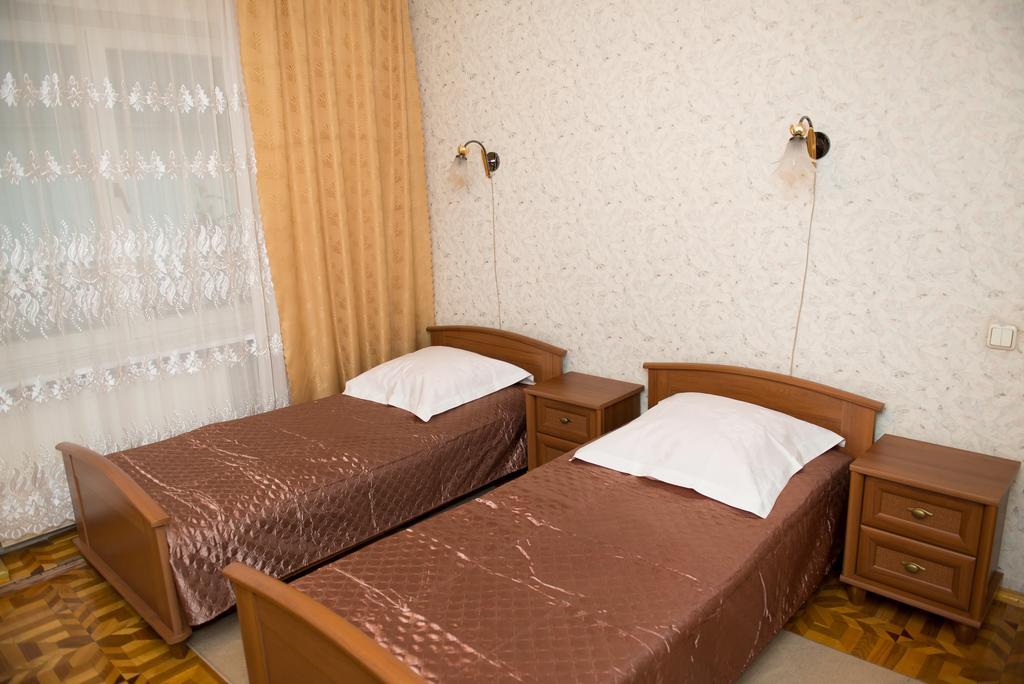 Dvoryanskiy Hotel Dnipro Room photo