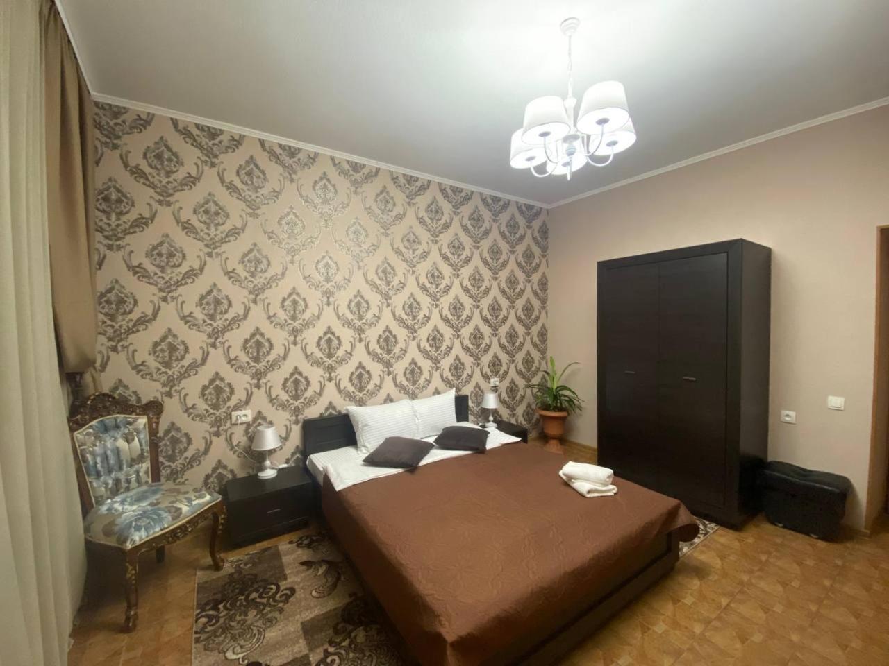Dvoryanskiy Hotel Dnipro Exterior photo